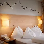 Alpenhof Kristall Отель