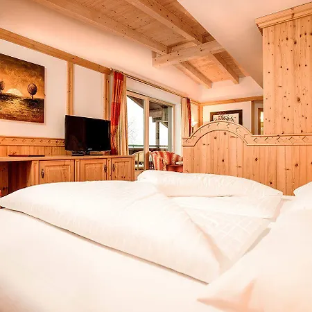 Szálloda Alpenhof Kristall Mayrhofen