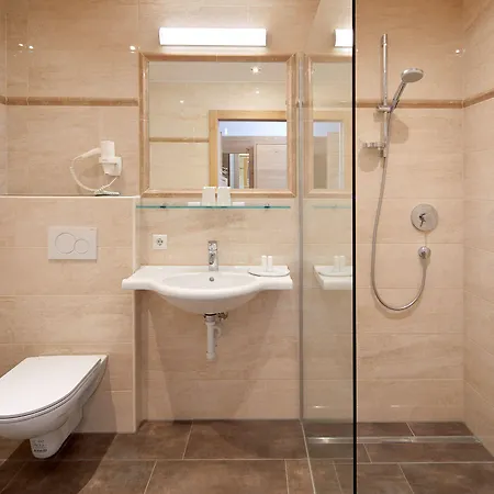 Alpenhof Kristall 4* Mayrhofen