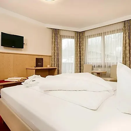Alpenhof Kristall Hotel 4*
