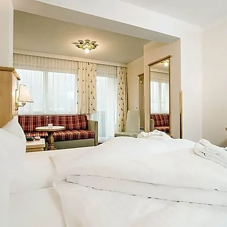 Alpenhof Kristall Hotel 4*