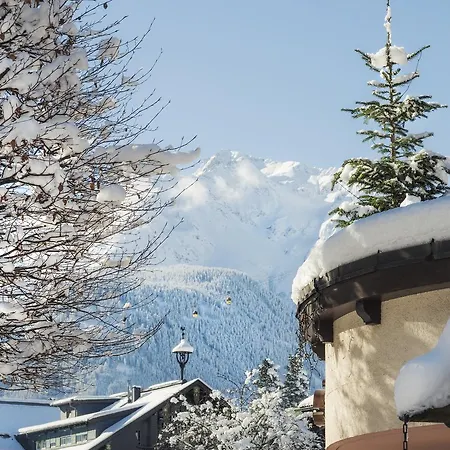 ホテル Alpenhof Kristall 4*